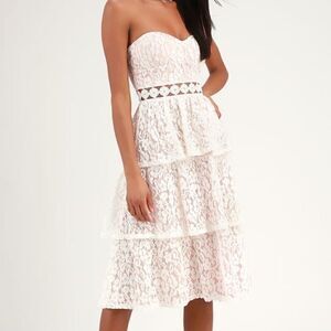 Lulus XS NWT strapless dress‎